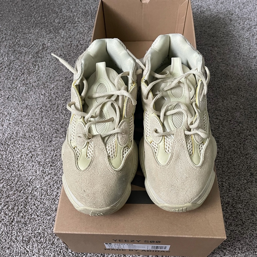 Yeezy 500 super moons